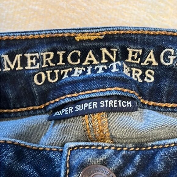 American Eagle Super Super Stretch Distressed Jegging - Size 8 - Picture 6 of 10